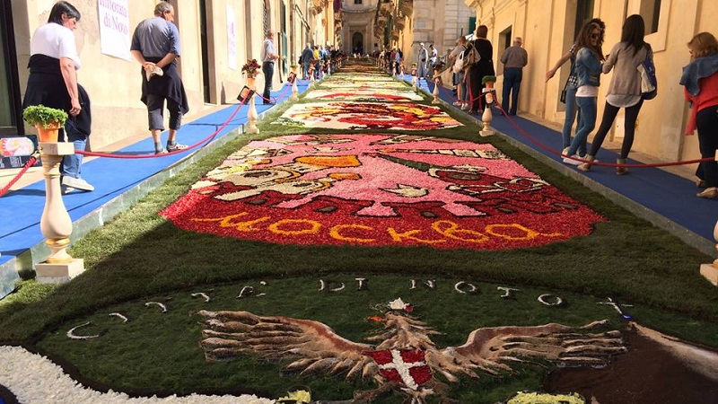 Infiorata di Noto i Siciliani nel Mondo