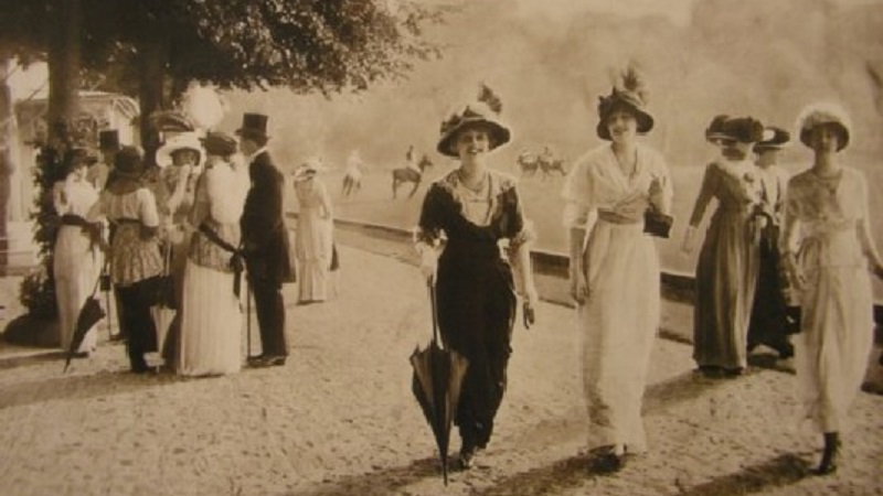 Promenade à l’île des Femmes: a Isola delle Femmine una passeggiata nell’arte del vestire dal Settecento a oggi