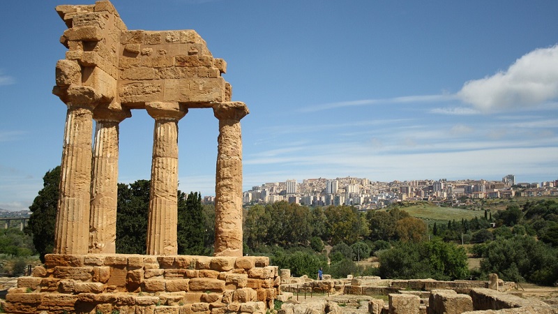 Agrigento Valle dei Templi Albe nel Parco